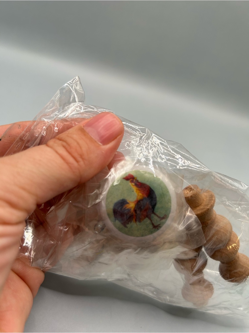 2 Rooster Chicken Farmhouse Drawer Cabinet Pull white ceramic Knobs  NIP
